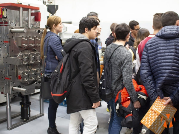 Mechanization degree students visit Matrix Injection Molds factory