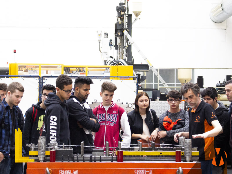 Mechanization degree students visit Matrix Injection Molds factory